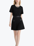 Simple and Elegant Short-Sleeved Black Skirt Suit